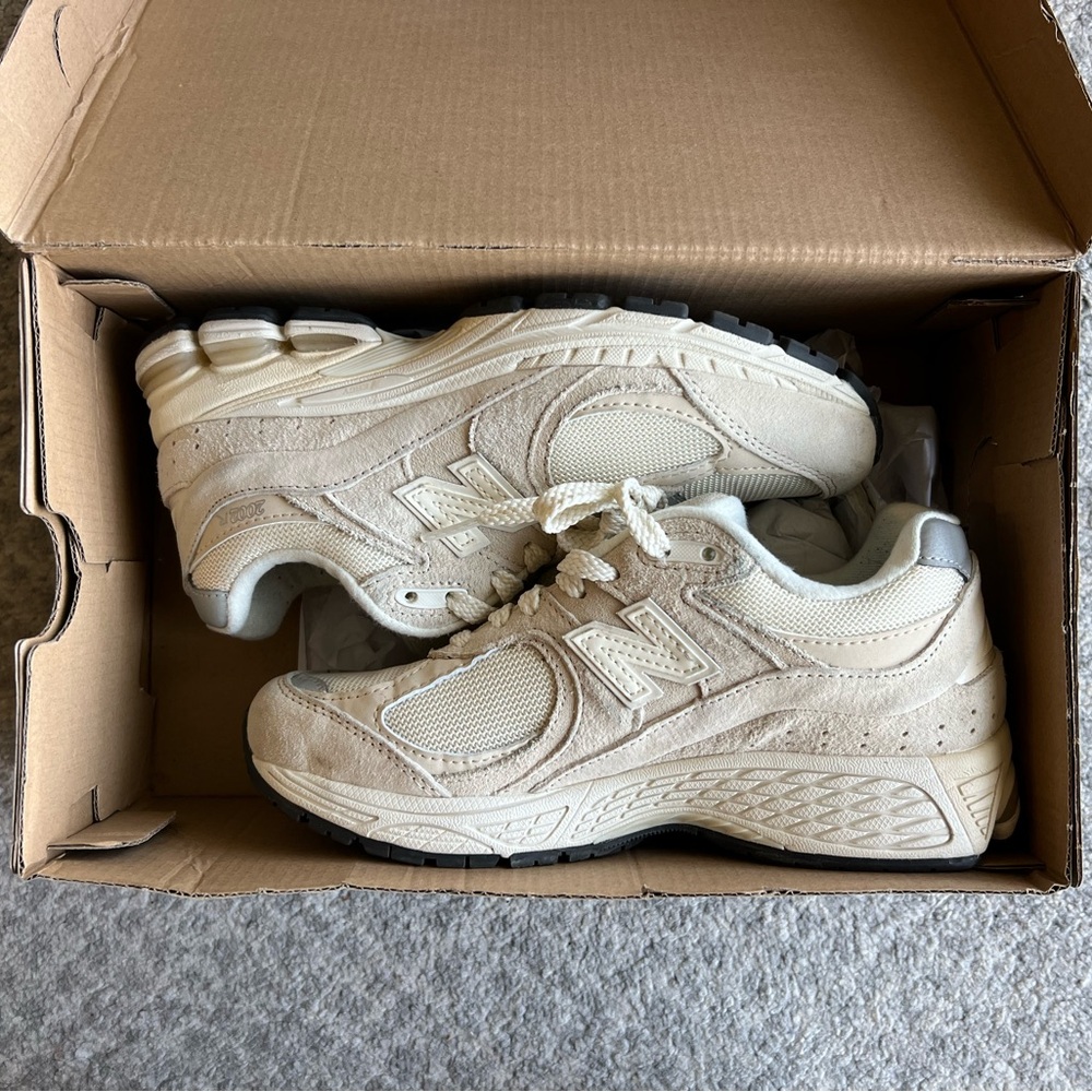 New Balance 2002R Sneakers in Calm Taupe - Size 5.5 Women